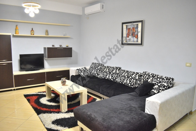 Apartament 2+1 me qira ne Bulevardin Gjergj Fishta prane Kompleksit Delijorgji ne Tirane.
Poziciono
